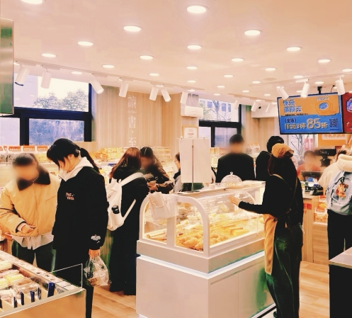 全链条保姆式扶持，孙北北面包让加盟创业轻压力